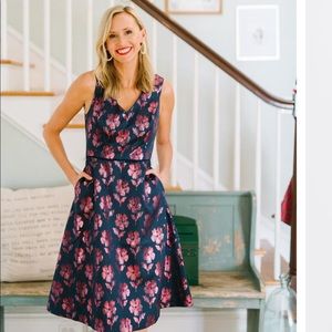 NWT Draper James V-Neck Floral Jacquard Dress